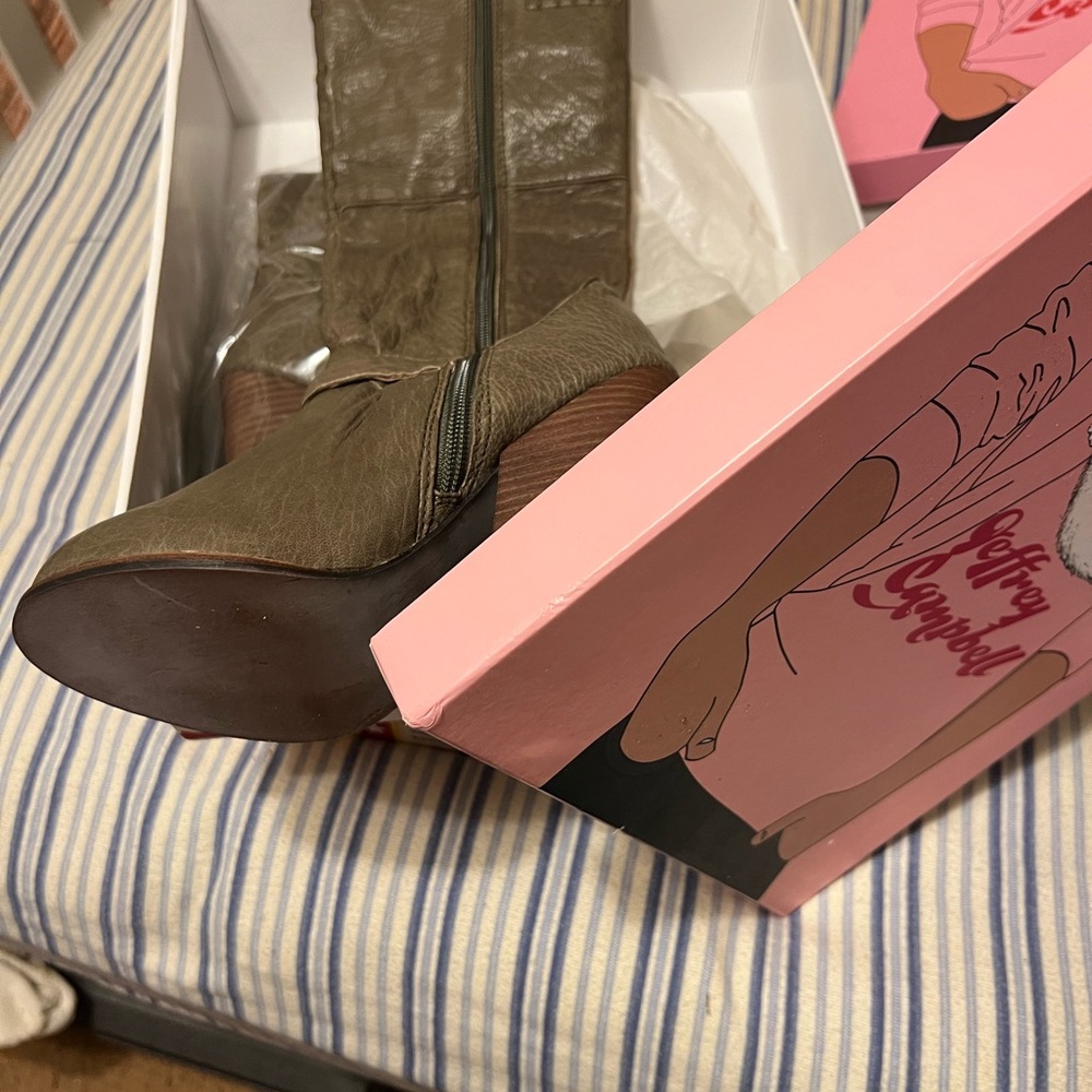 Jeffrey Campbell